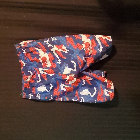 KIDS Nike Swim Trunks Size XL - Picture 2 of 3